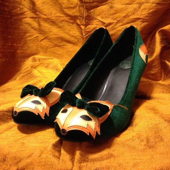 TUK Shoes - TUK Emerald Velvet Fox Pumps Tredaire Price FIRM